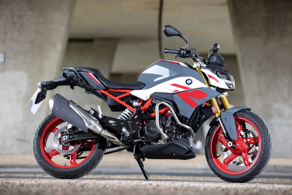 BMW G 310 R - Stylish and beginner-friendly motorcycle, perfect for new riders.