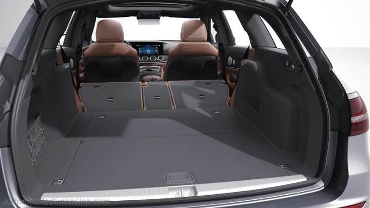 Mercedes-Benz E-Class Estate boot - 615 liters of space, fold-flat seats for big dogs